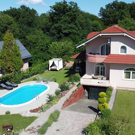 Villa Katarina With Pool Баня-Лука Екстер'єр фото