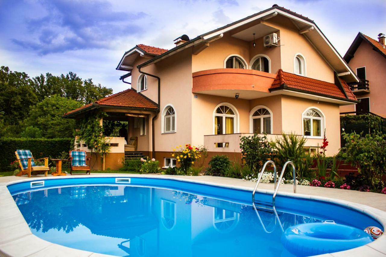 Villa Katarina With Pool Баня-Лука Екстер'єр фото