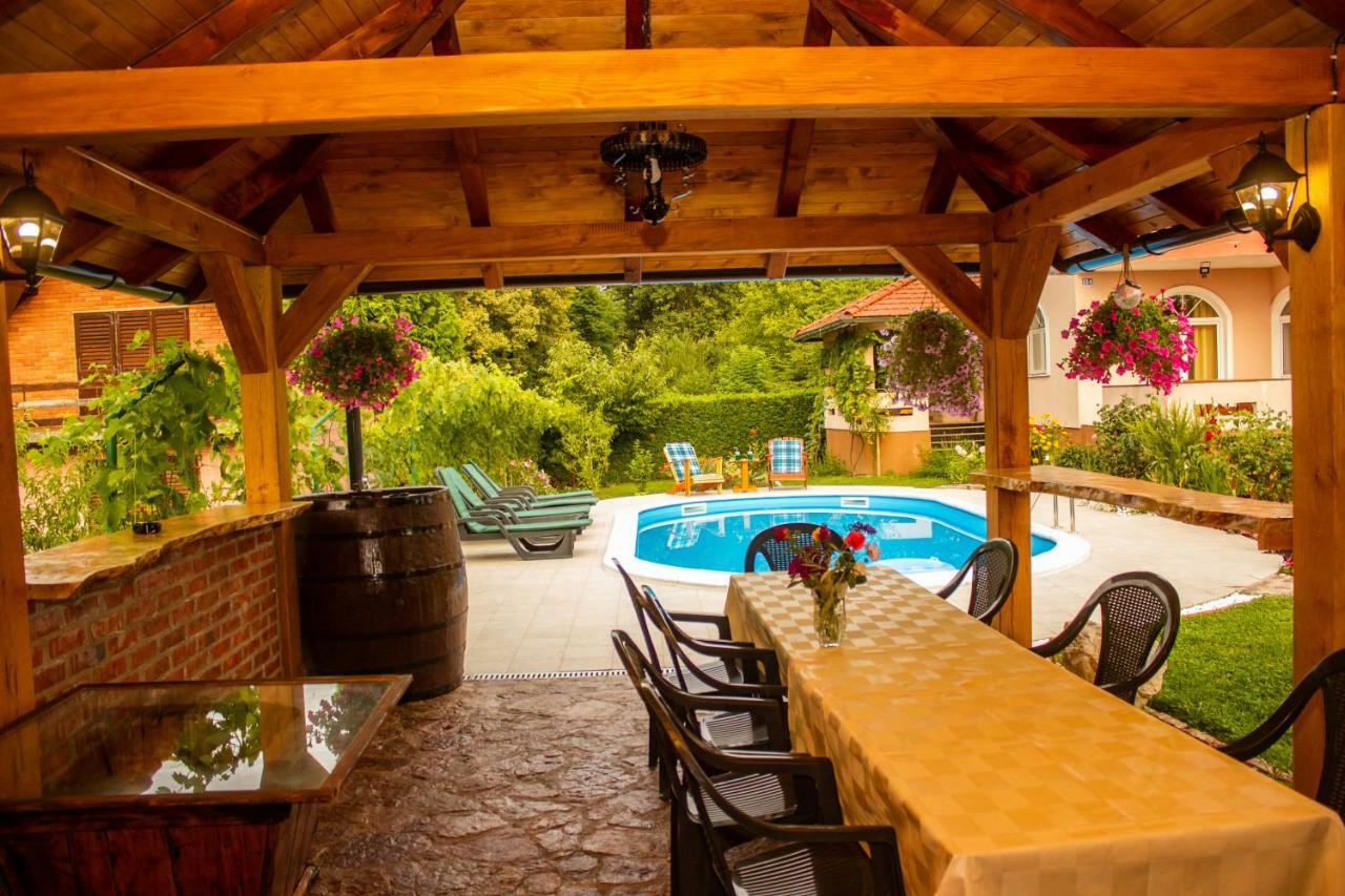 Villa Katarina With Pool Баня-Лука Екстер'єр фото