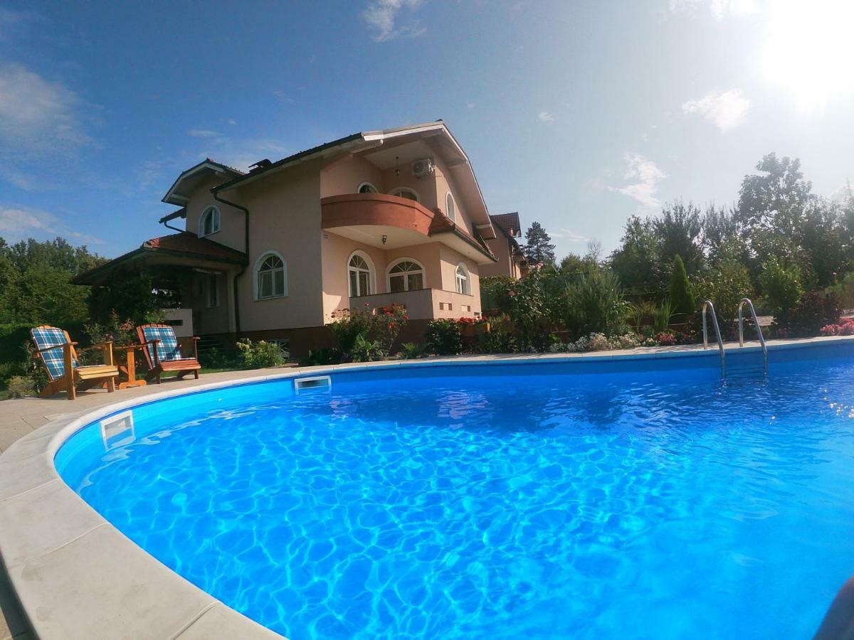 Villa Katarina With Pool Баня-Лука Екстер'єр фото